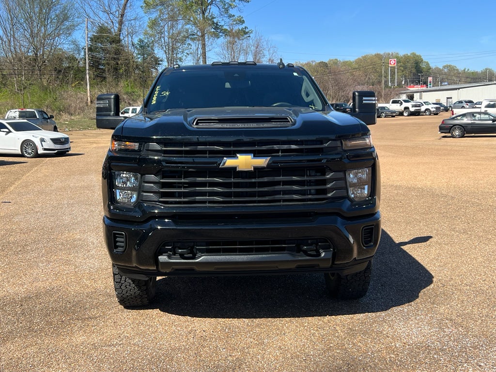 2024 Chevrolet Silverado Custom