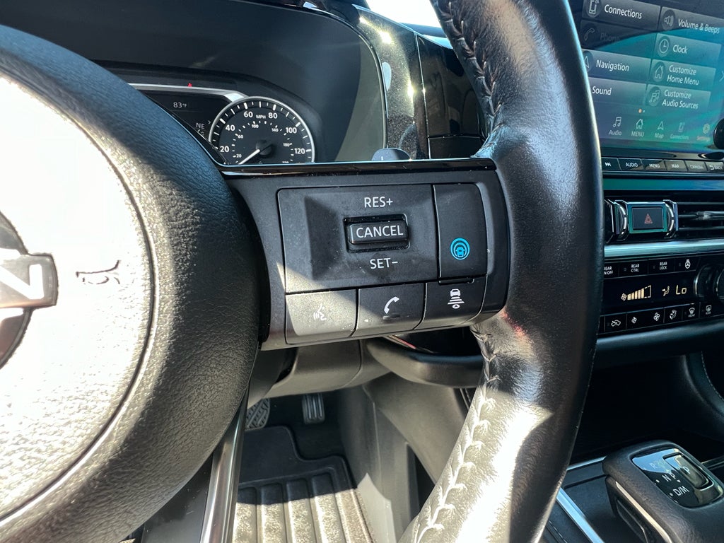 2023 Nissan Pathfinder SL