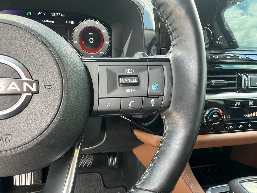 2023 Nissan Pathfinder Platinum