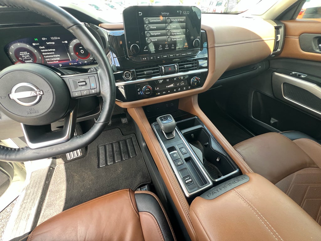 2023 Nissan Pathfinder Platinum