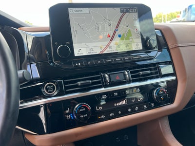 2023 Nissan Pathfinder Platinum