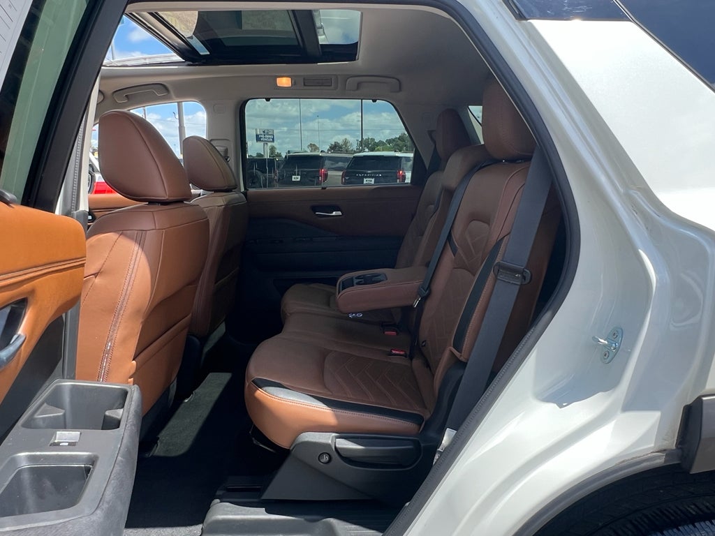 2023 Nissan Pathfinder Platinum
