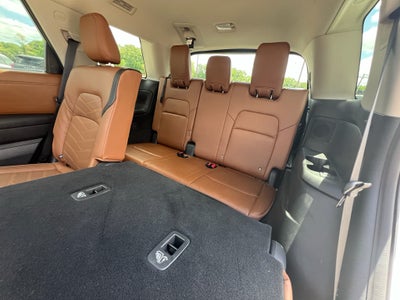 2023 Nissan Pathfinder Platinum