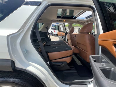 2023 Nissan Pathfinder Platinum