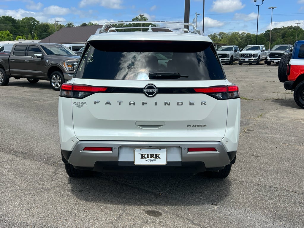 2023 Nissan Pathfinder Platinum