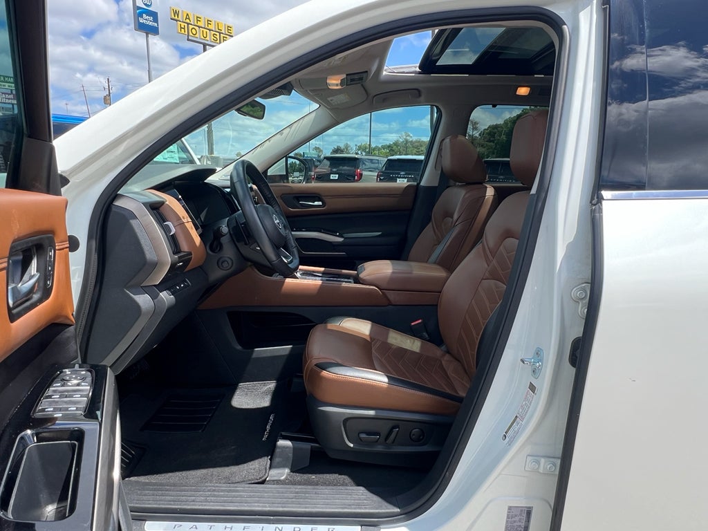2023 Nissan Pathfinder Platinum