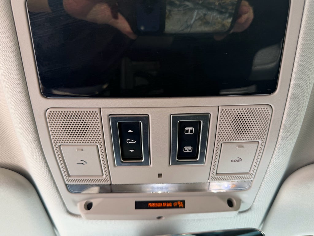 2024 Land Rover Defender 110 S