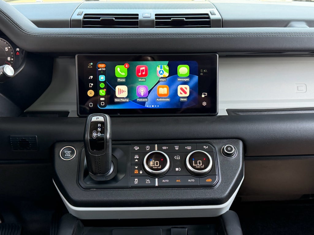 2024 Land Rover Defender 110 S
