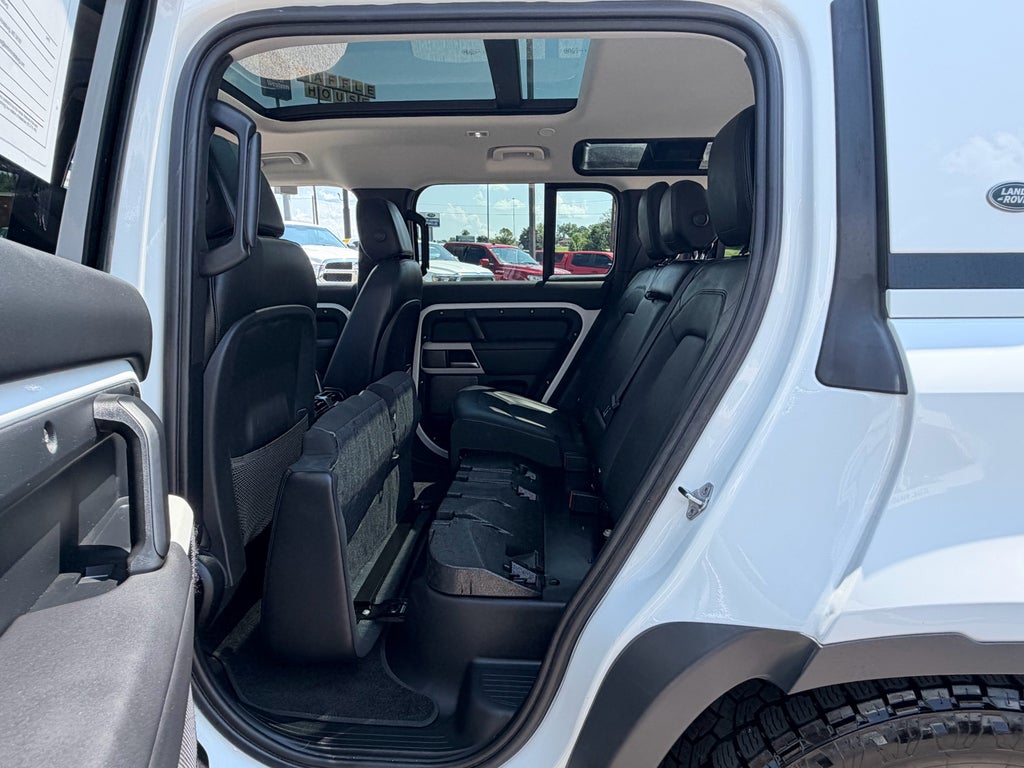 2024 Land Rover Defender 110 S