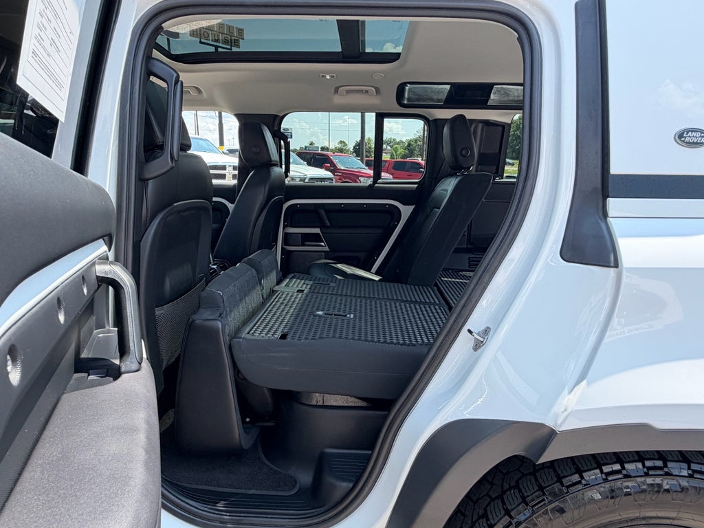 2024 Land Rover Defender 110 S